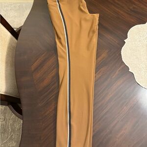 Athleta Stash Tipped Leggings with Side Stripe. NWOT. So cute!